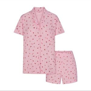 Skims x Lana Del Rey Soft Lounge Short Sleep Set
Cherry Blossom Print - Size S